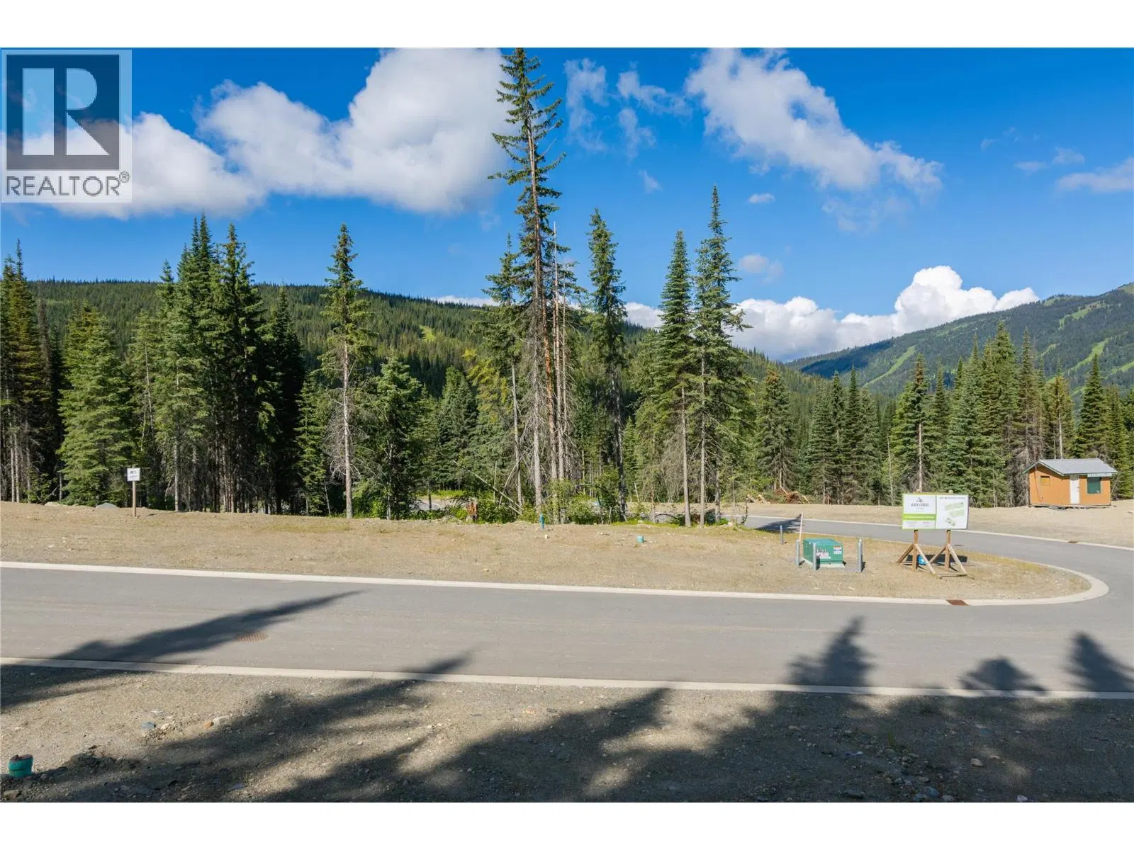 Photo 4 of 33 at LOT 2 MCGILLIVRAY LAKE Drive