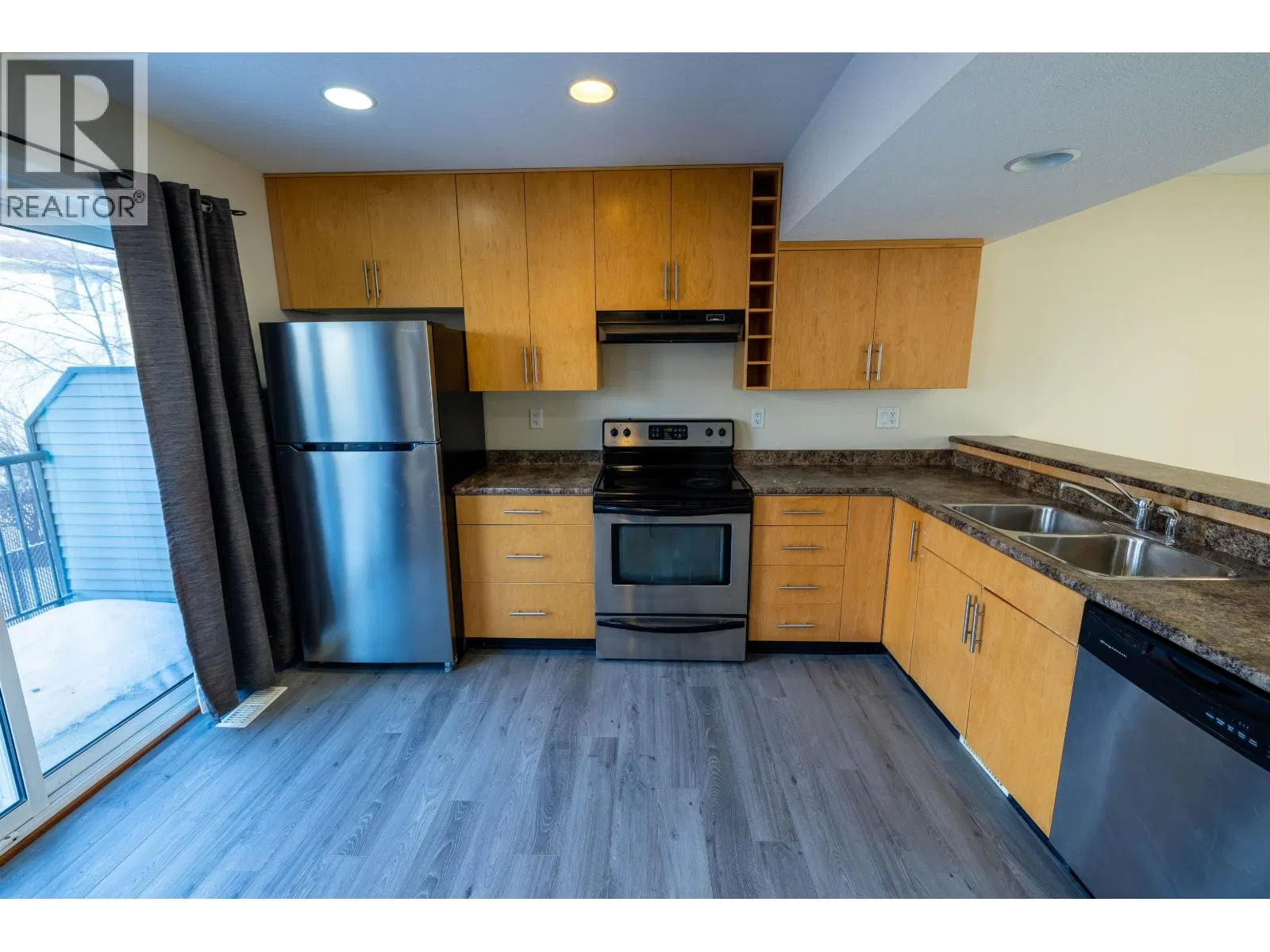 Photo 4 of 29 at #114 – 4404 5TH Avenue