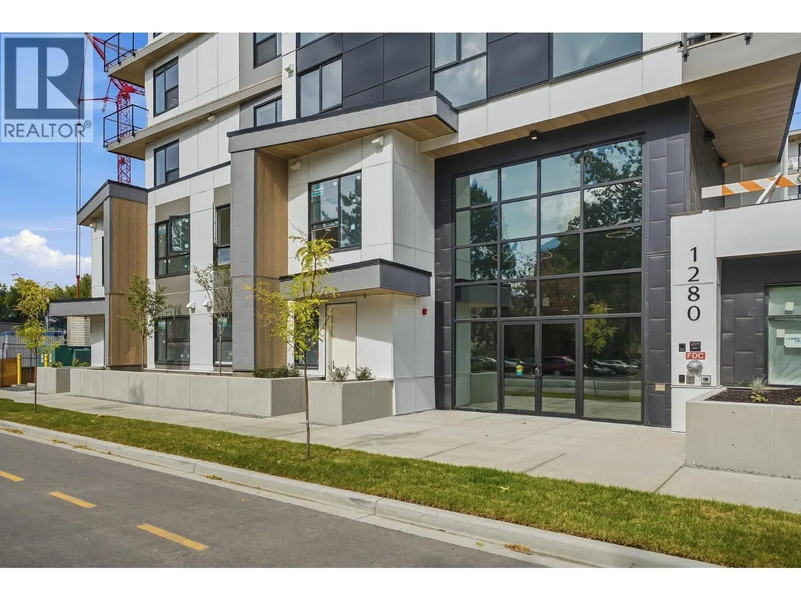 Photo 2 of 35 at #515 – 1280 Sutherland Avenue