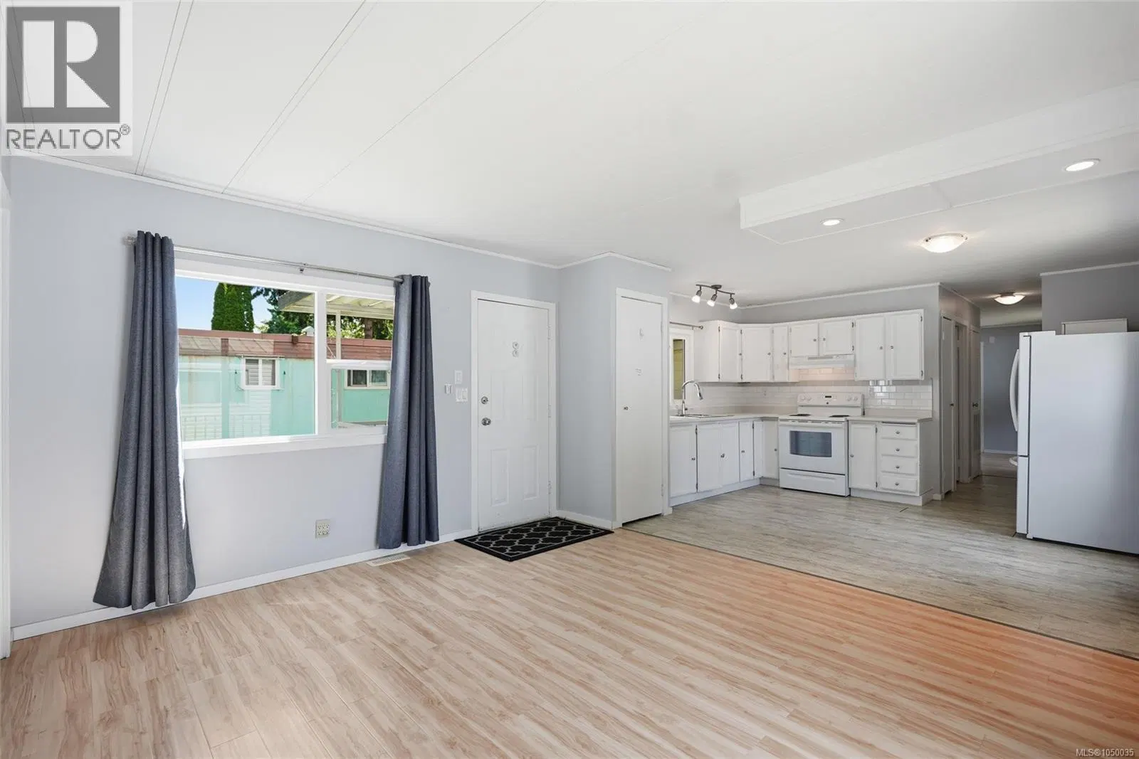 Photo 3 of 31 at #105 – 1359 Cranberry Avenue