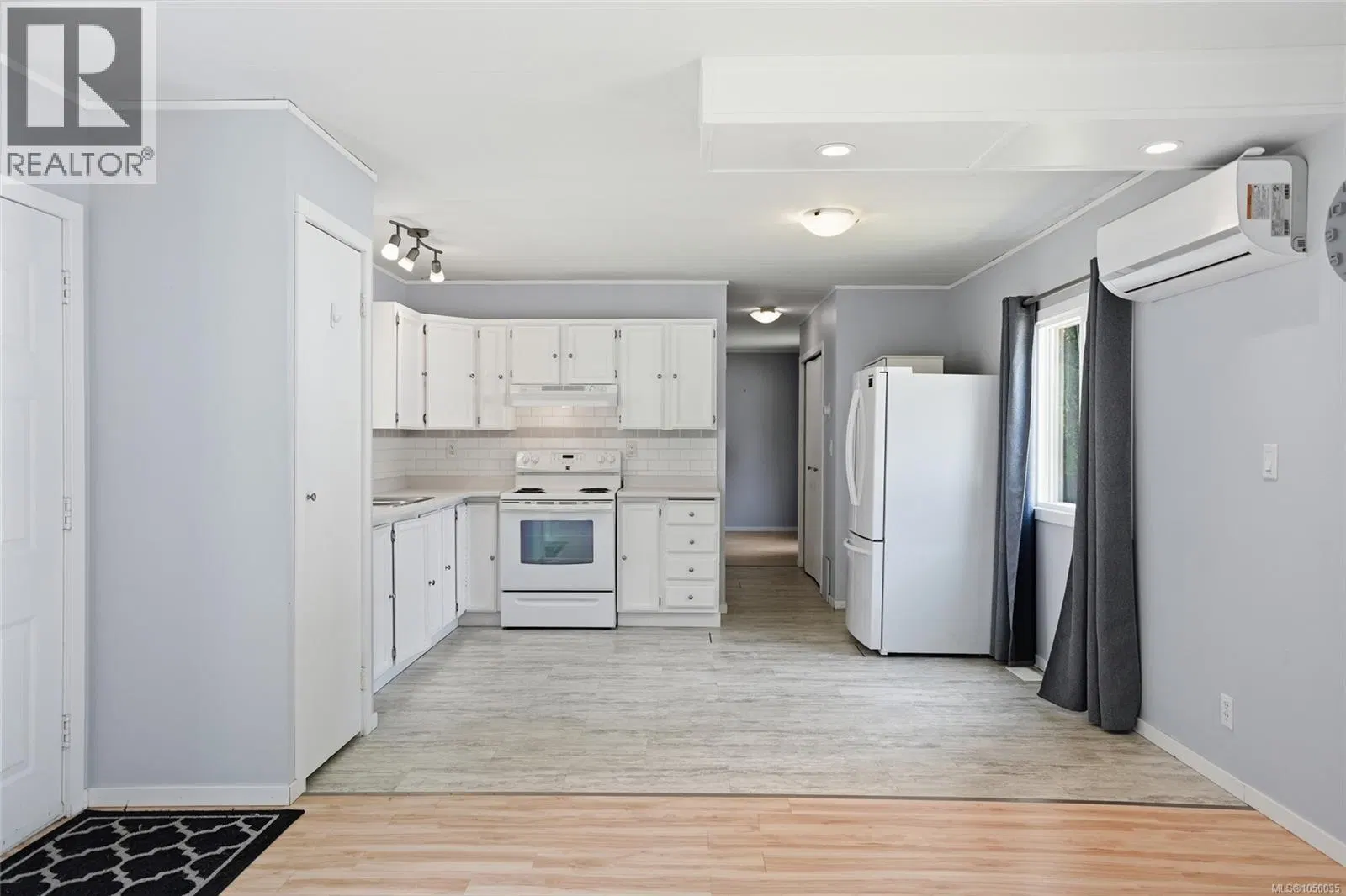 Photo 4 of 31 at #105 – 1359 Cranberry Avenue