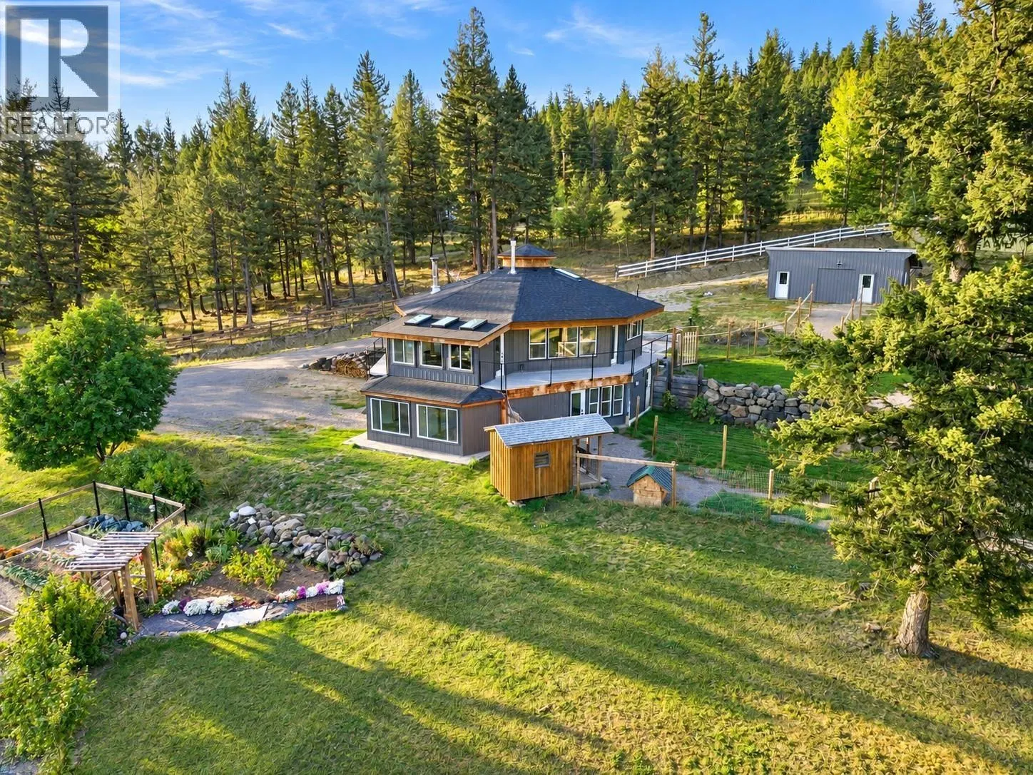 6318 HIGHLAND Crescent