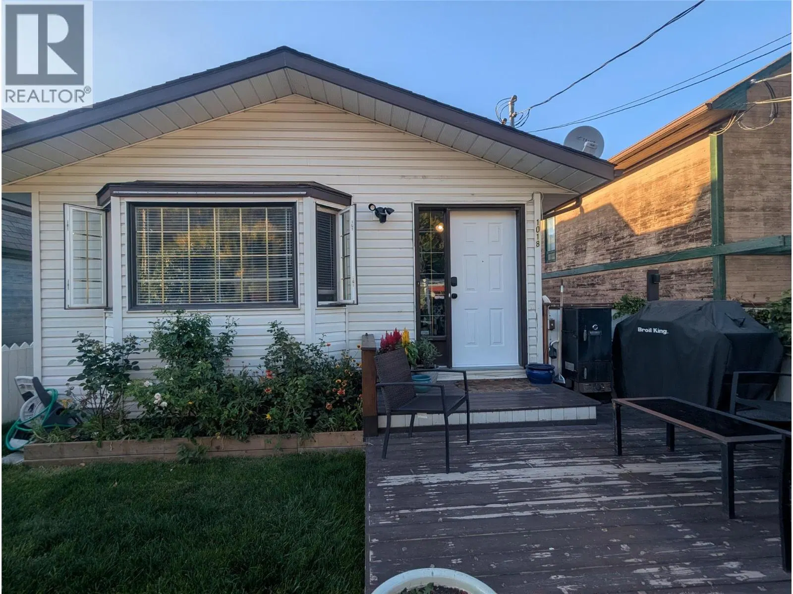 Photo 1 of 36 at 1018 HILLSIDE Avenue