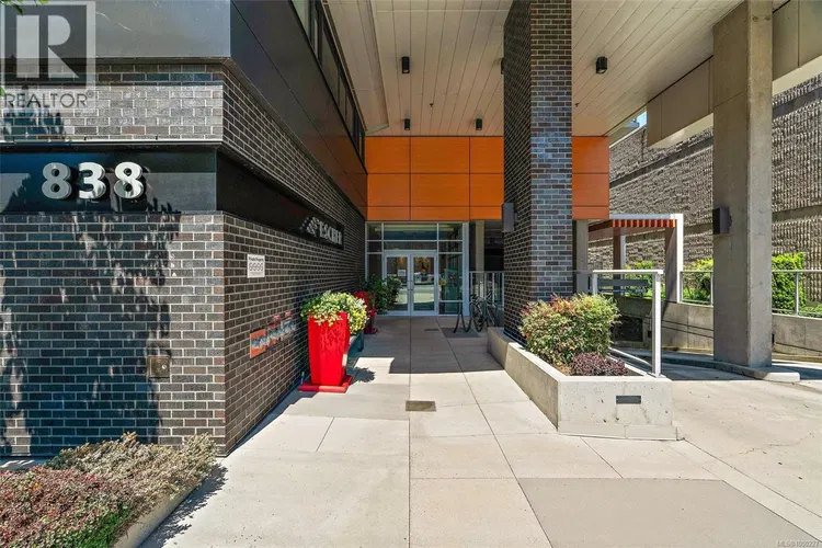 Photo 3 of 25 at #808 – 838 Broughton Street