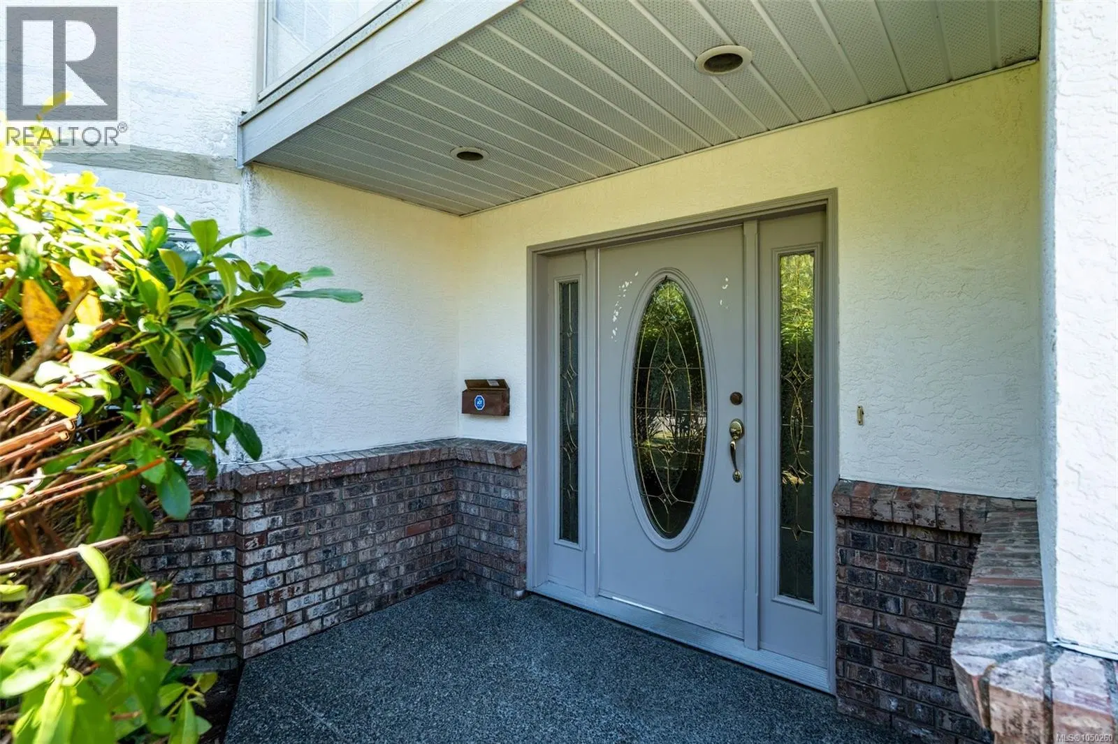 Photo 3 of 48 at 1847 El Sereno Drive