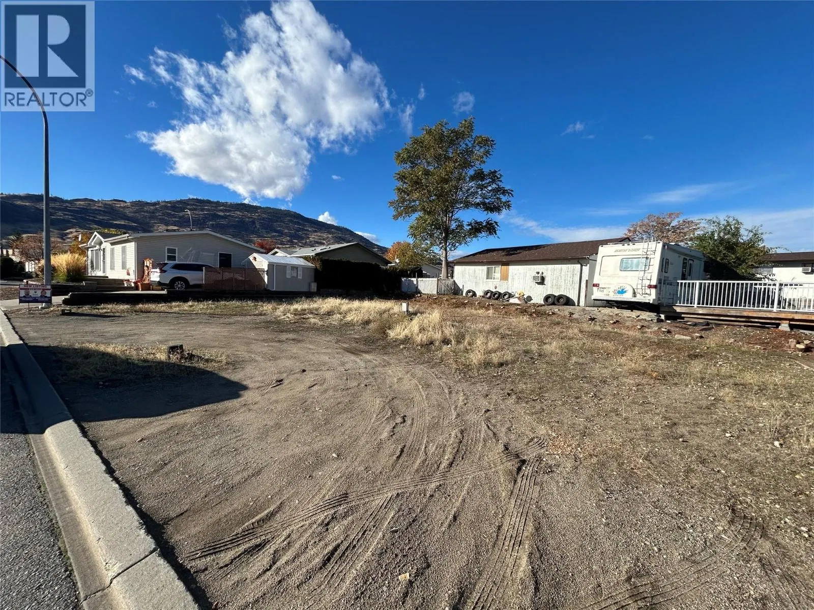 Photo 4 of 6 at #8 – 30 Cactus Crescent