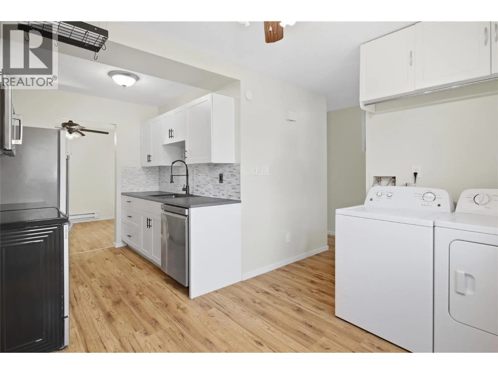 Photo 4 of 29 at #32 – 700 Collingwood Drive