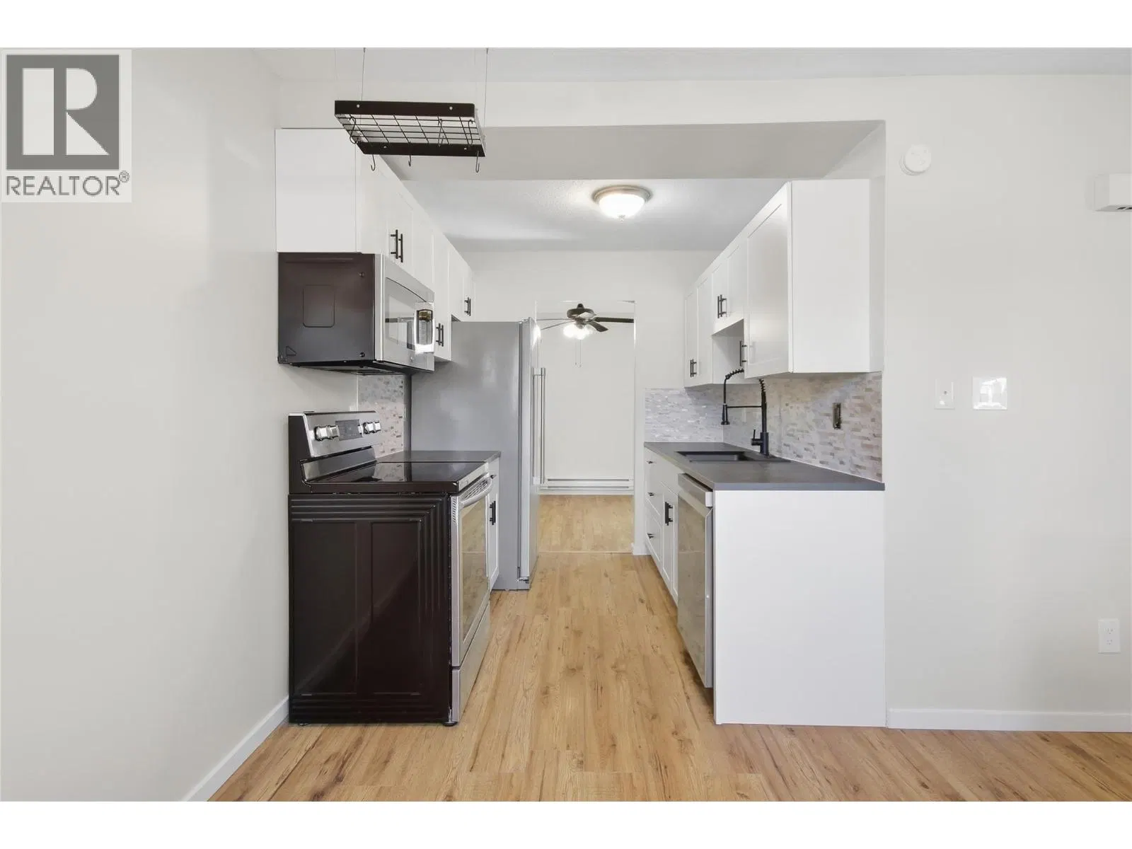 Photo 5 of 29 at #32 – 700 Collingwood Drive