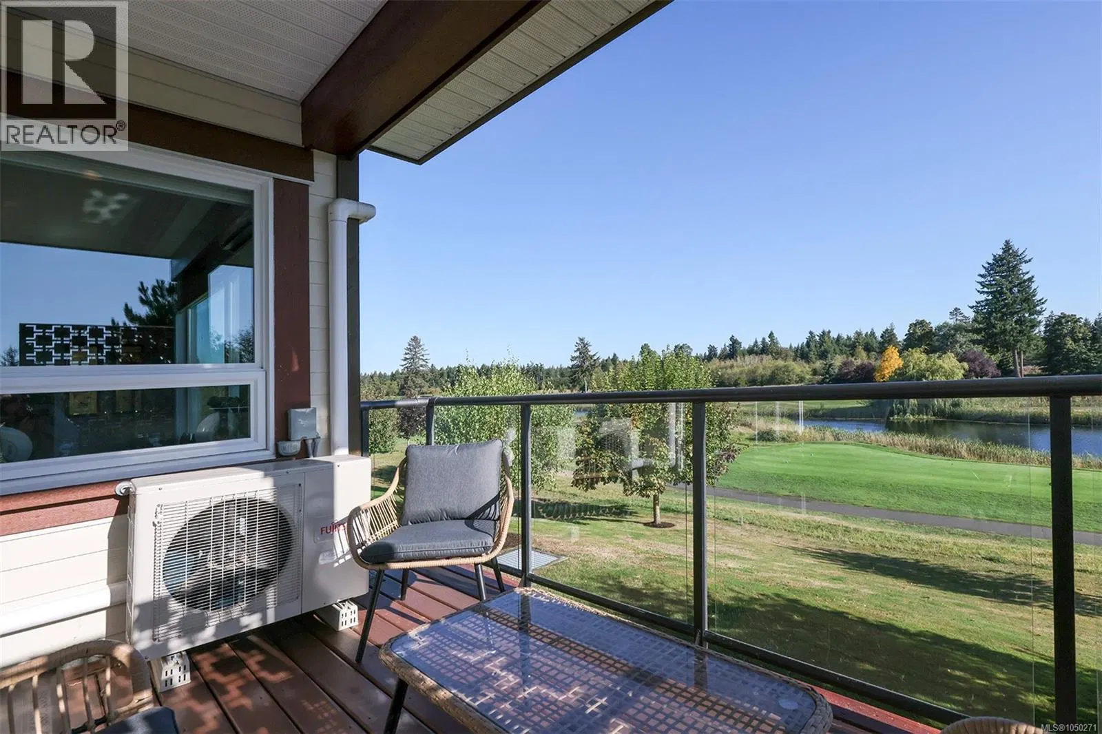 Photo 4 of 41 at #524 – 3666 Royal Vista Way