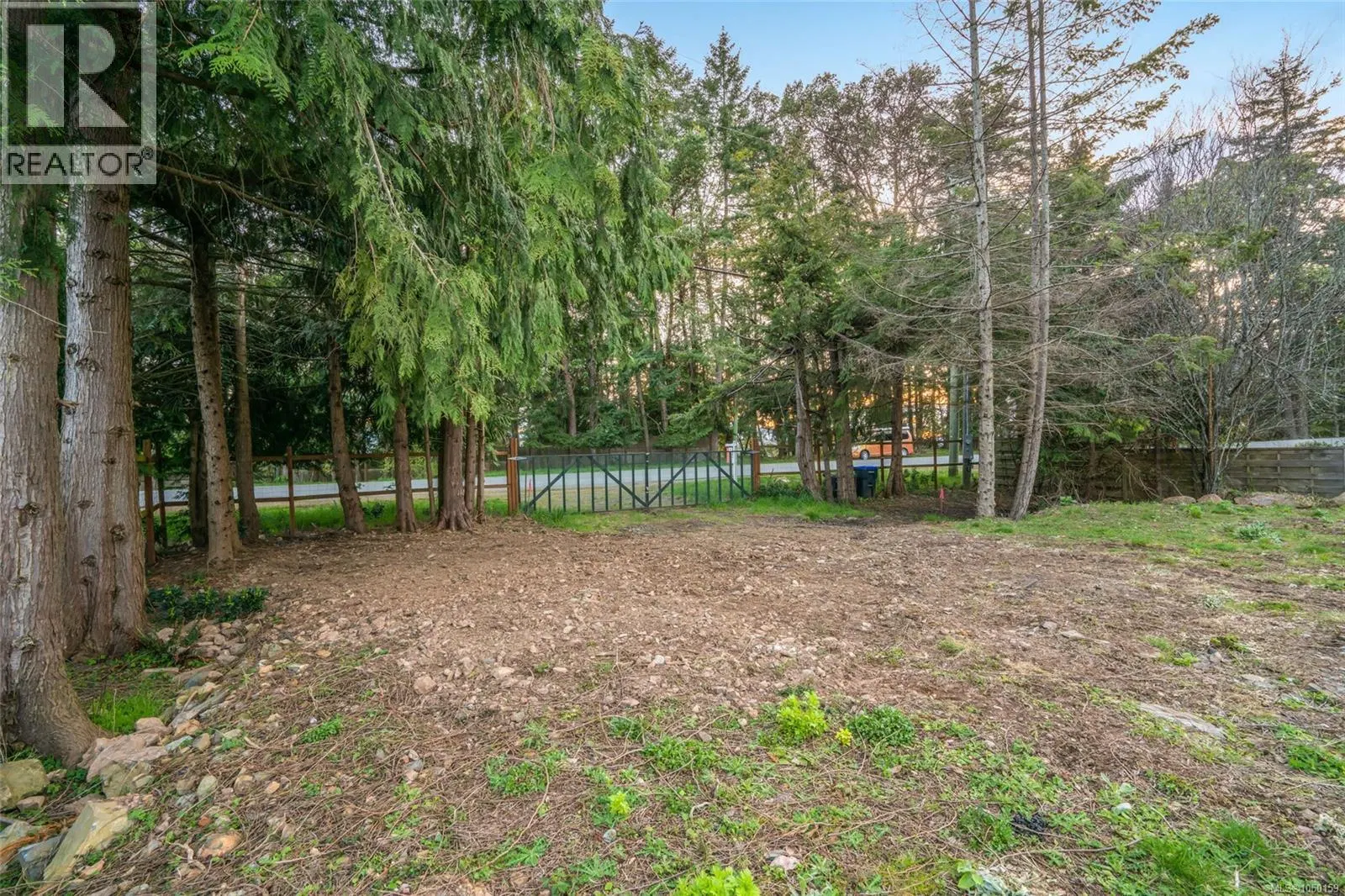 Photo 5 of 21 at 1530 Marina Way