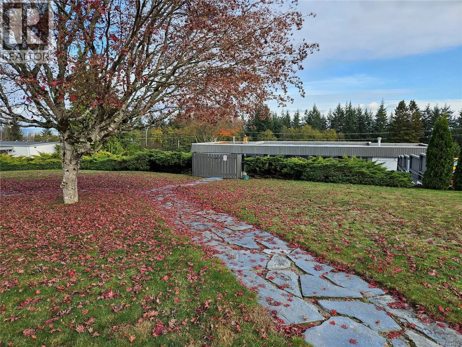 Photo 3 of 51 at #13 – 10980 Westdowne Road