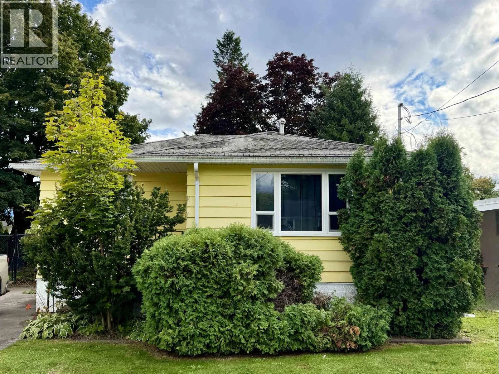 Photo 1 of 15 at 4735 SOUCIE Avenue