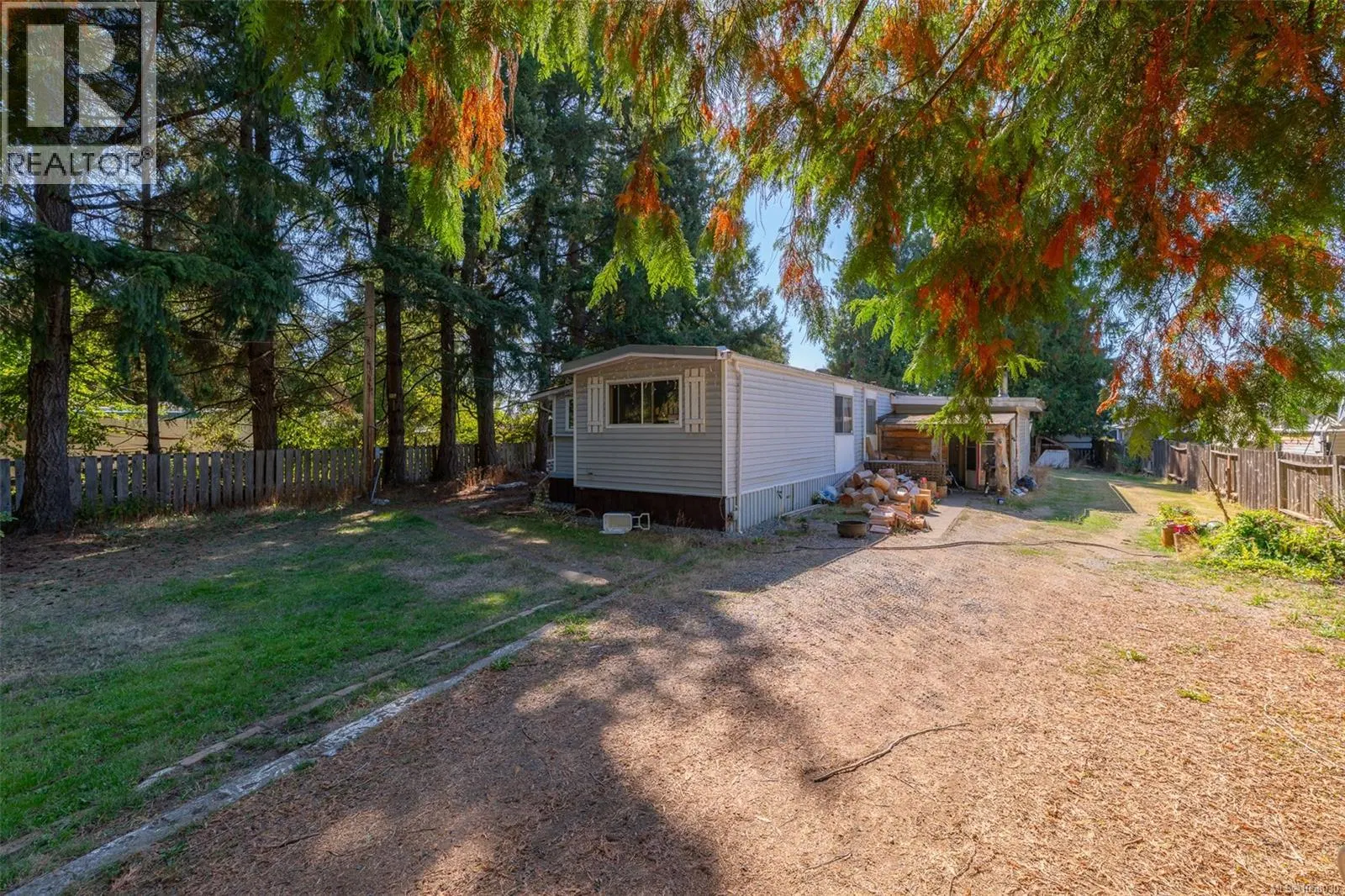 Photo 4 of 16 at 2187 Fishers Drive
