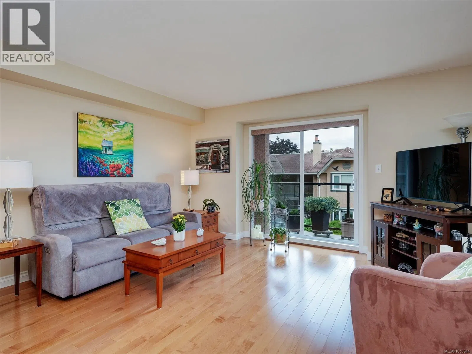 Photo 2 of 28 at #202 – 7070 West Saanich Road
