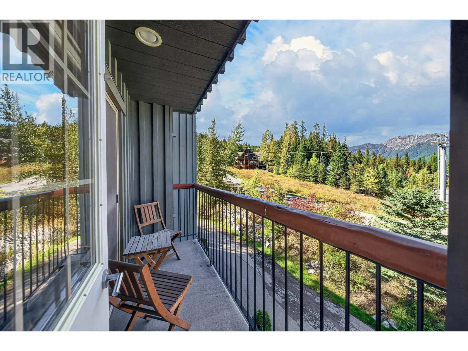 Photo 5 of 30 at #304 – 5258 HIGHLINE Drive