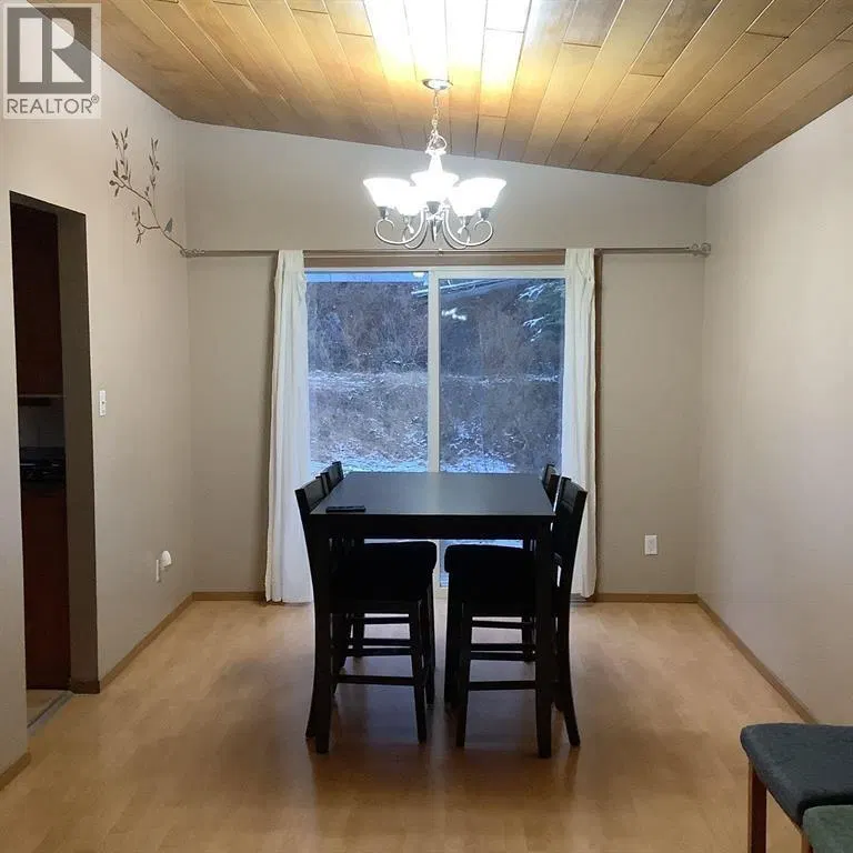 Photo 5 of 12 at 5731 GAIRDNER Crescent