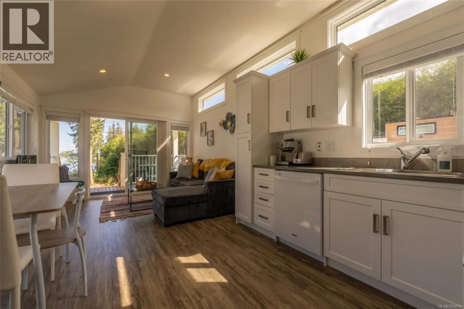 Photo 3 of 21 at #13 – 1 Alder Bay Road
