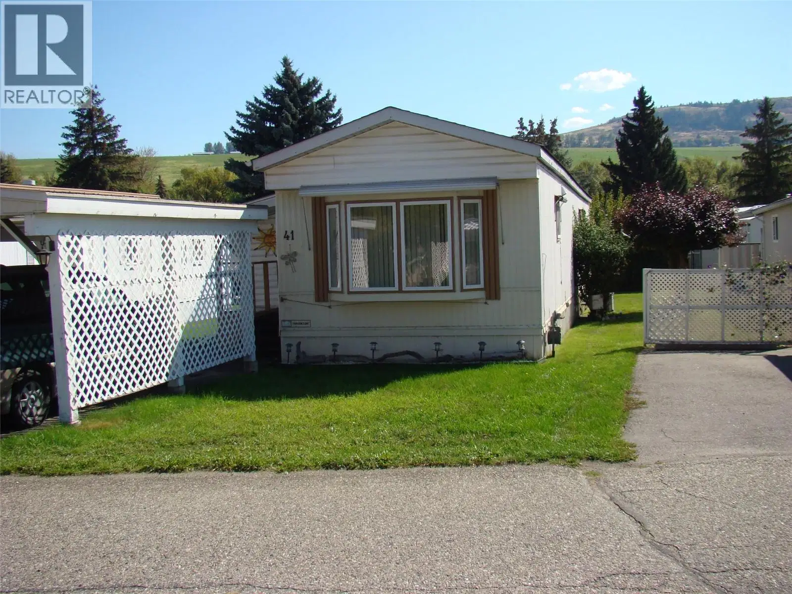 #41 – 5484 25 Avenue