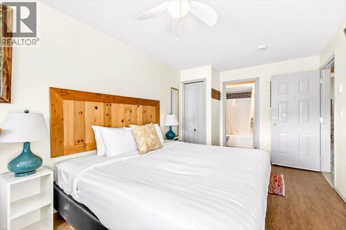 Photo 3 of 26 at #1229 – 1200 Riverside Way