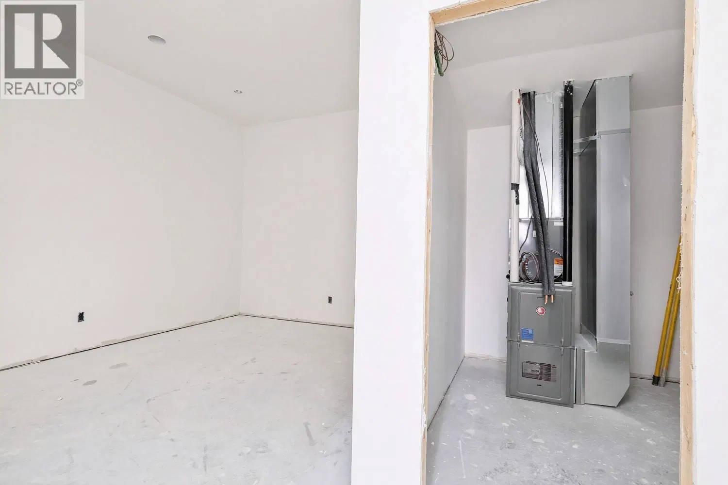 Photo 5 of 38 at #102 – 2830 EVERGREEN Drive