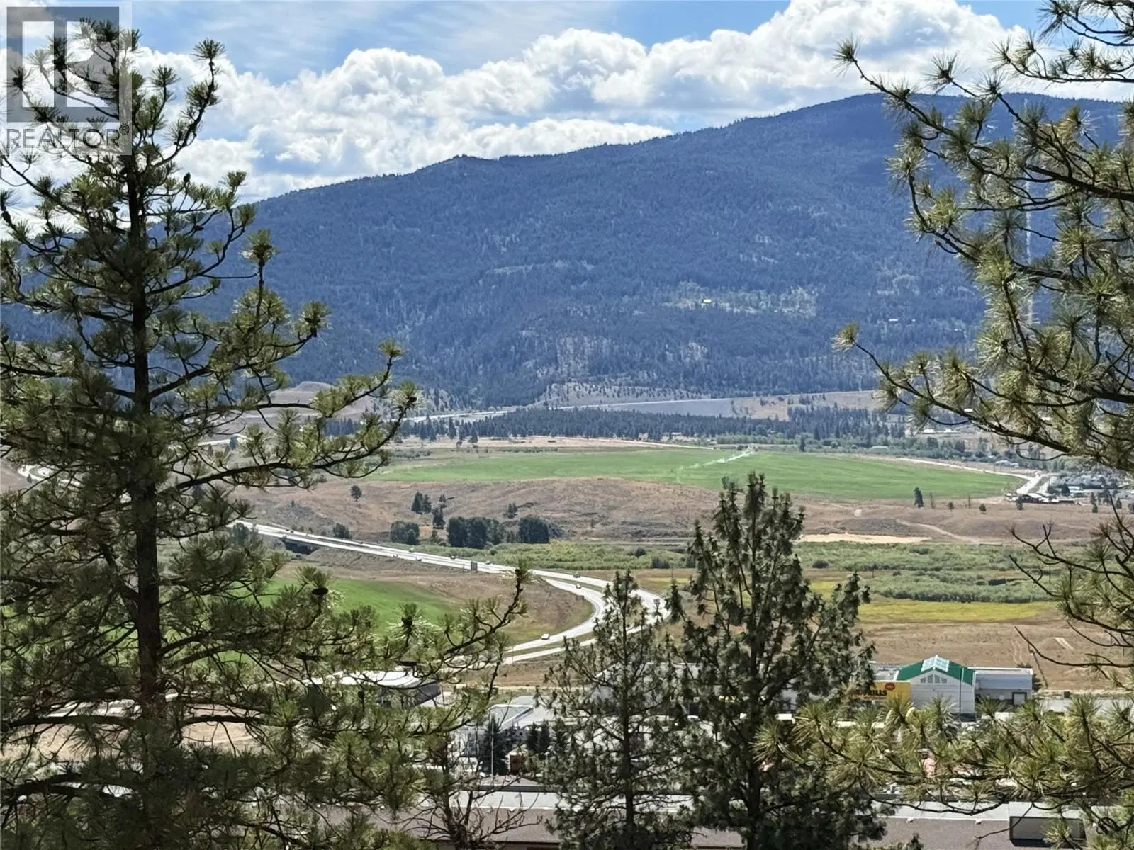 Photo 2 of 7 at 2724 Grandview Heights