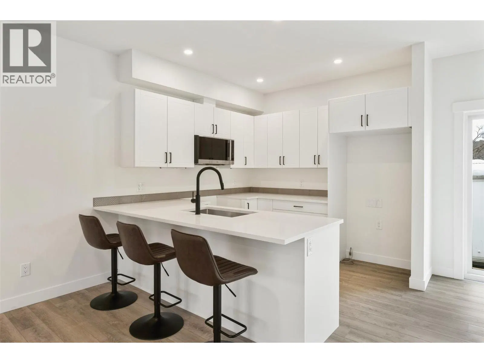 Photo 4 of 32 at #102 – 11815 Grant Avenue