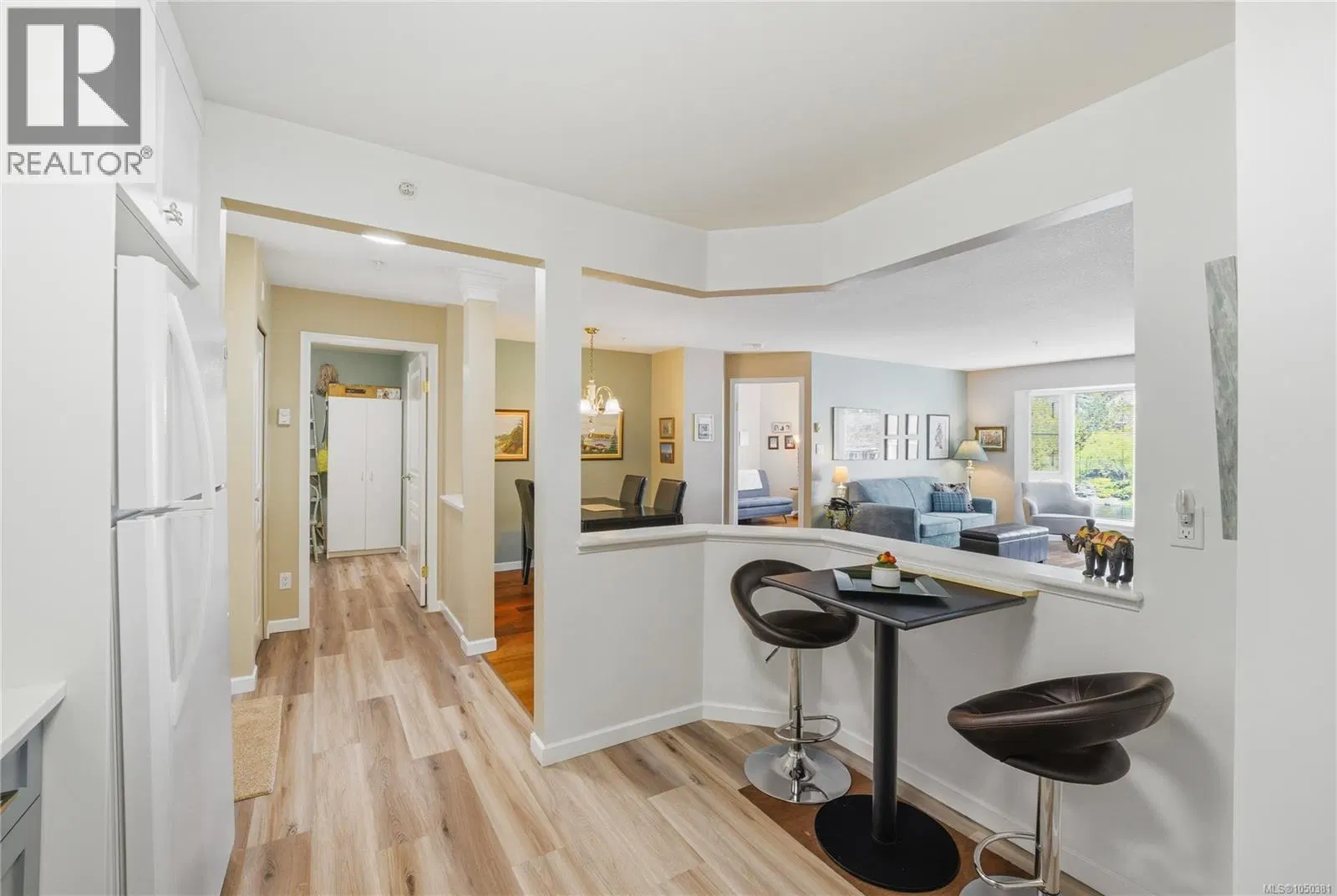 Photo 5 of 26 at #209 – 5650 Edgewater Lane