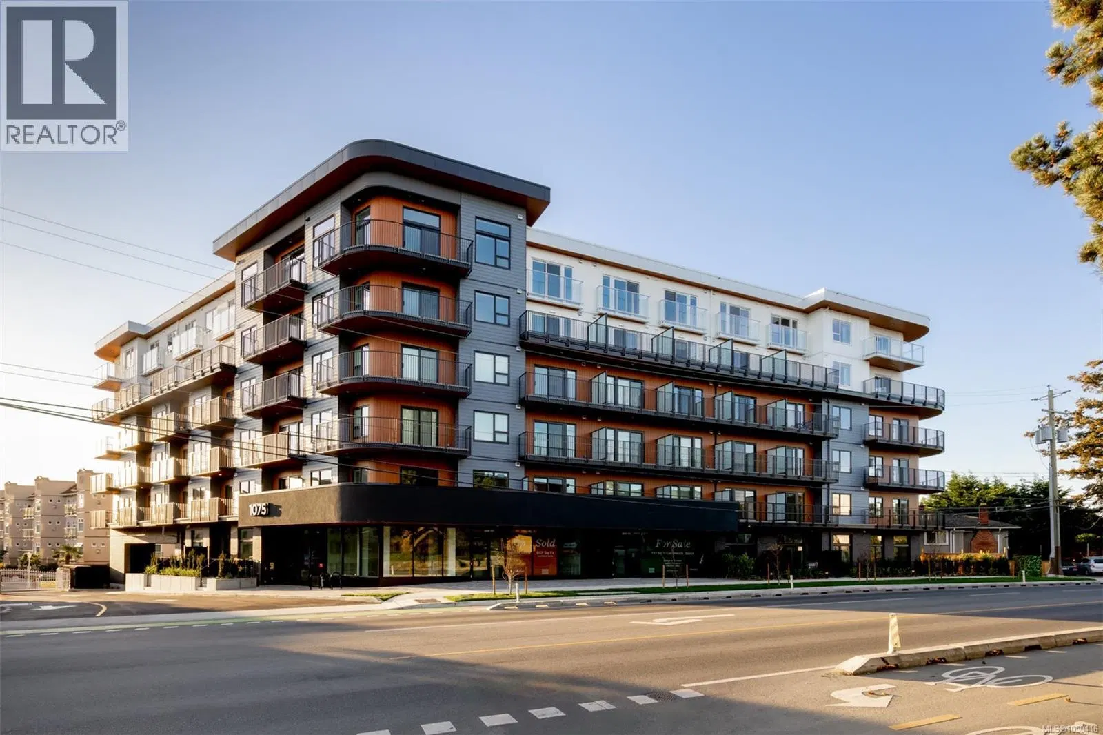 #206 – 1075 Tillicum Road