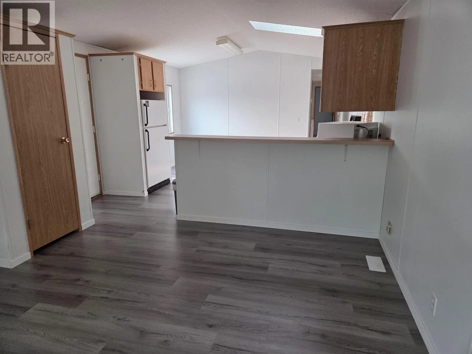 Photo 3 of 13 at #92 – 770 ELEVENTH Avenue
