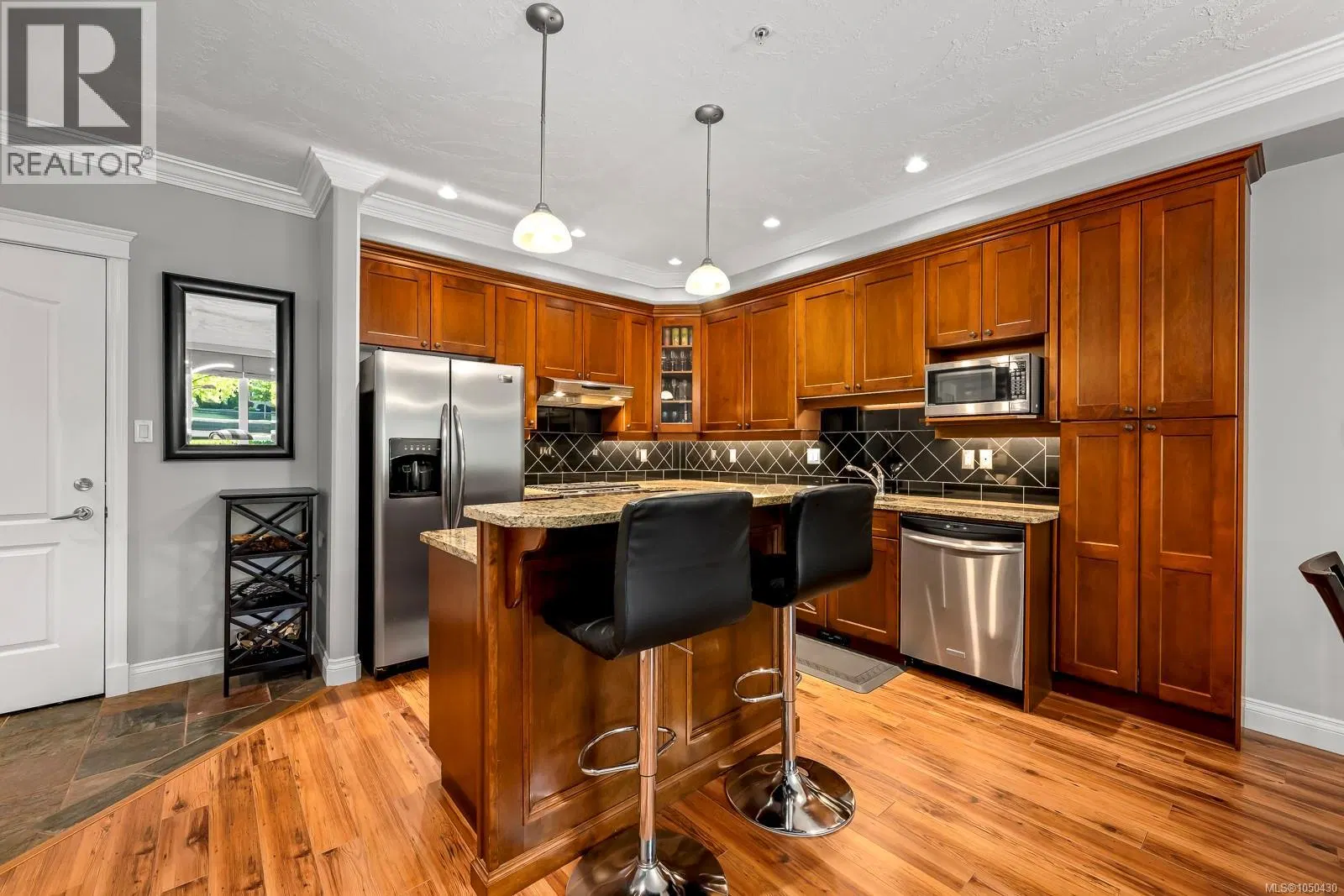 Photo 4 of 74 at #511 – 3666 Royal Vista Way