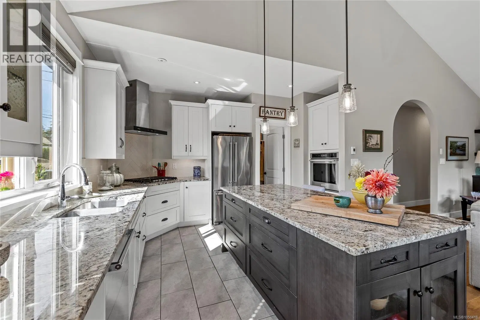 Photo 2 of 42 at 1254 Ormonde Road