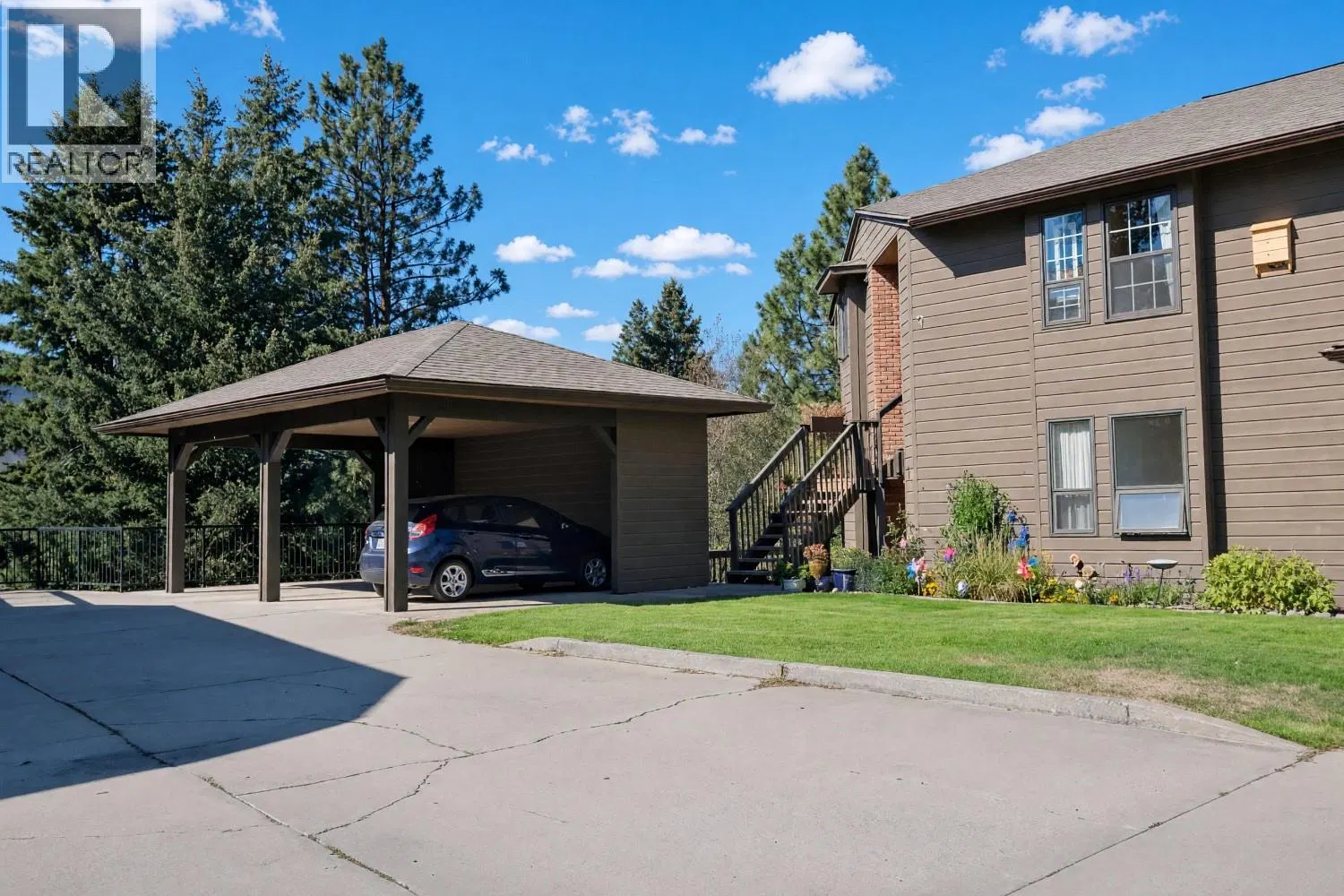 #5 – 144 Sumac Ridge Drive