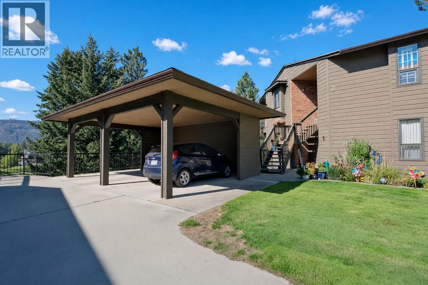 Photo 2 of 36 at #5 – 144 Sumac Ridge Drive