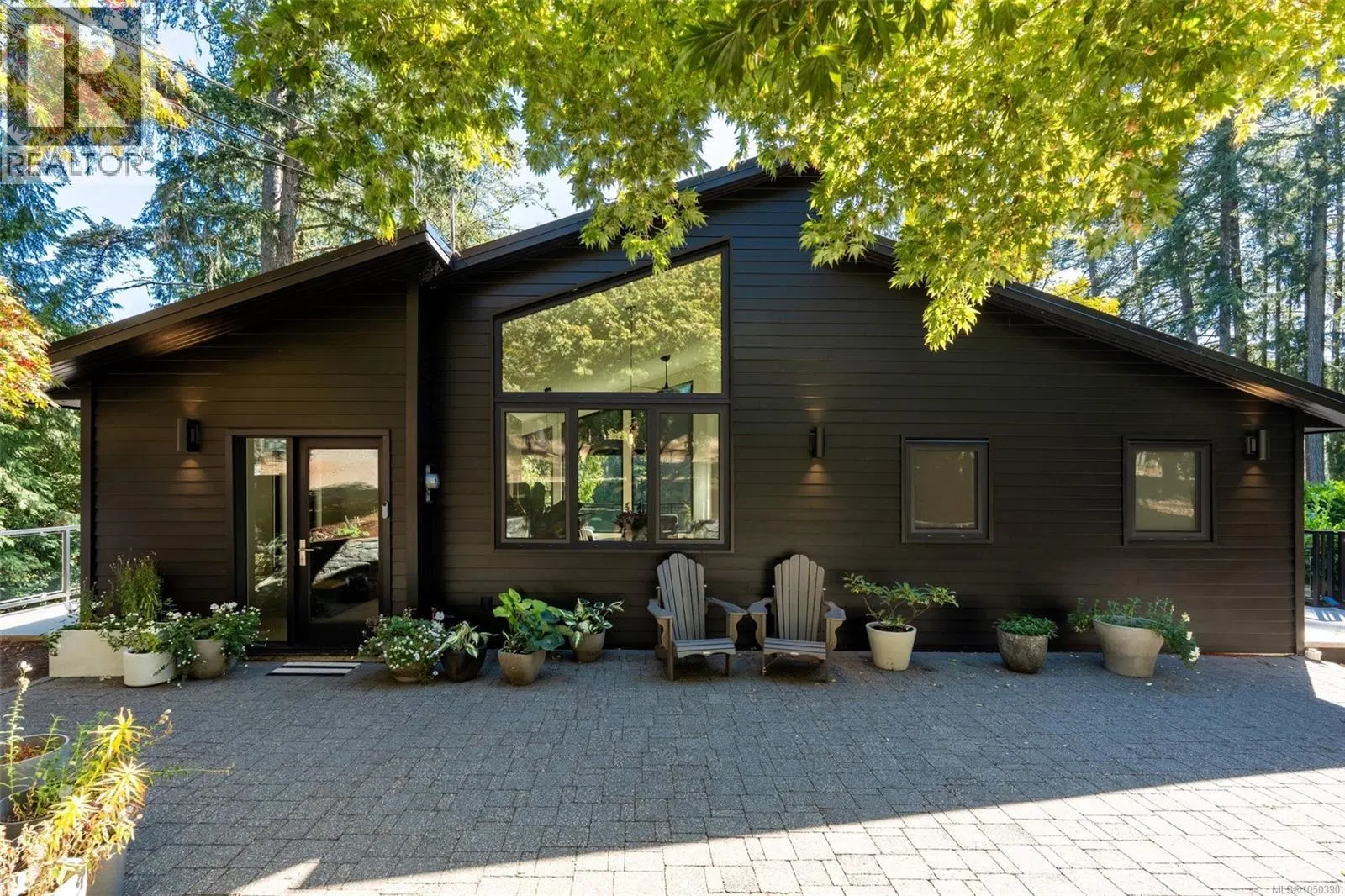 685 LOST LAKE Road