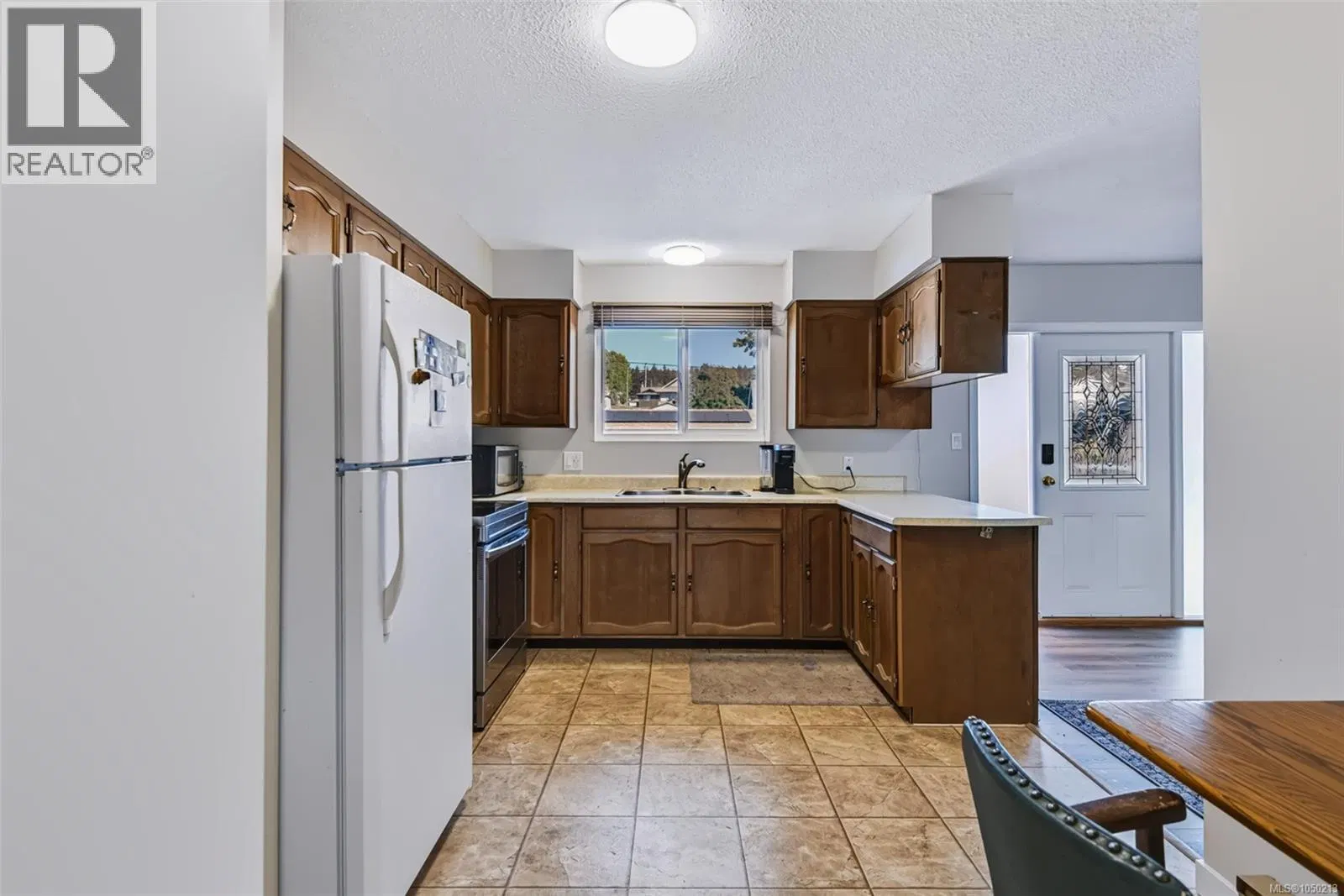 Photo 4 of 24 at 2643 9th Avenue