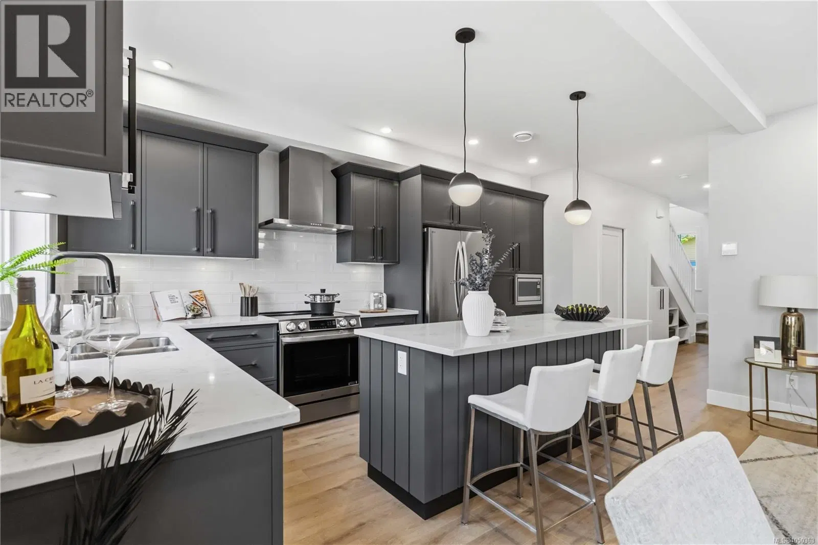 Photo 2 of 33 at #2 – 2312 Orchard Avenue