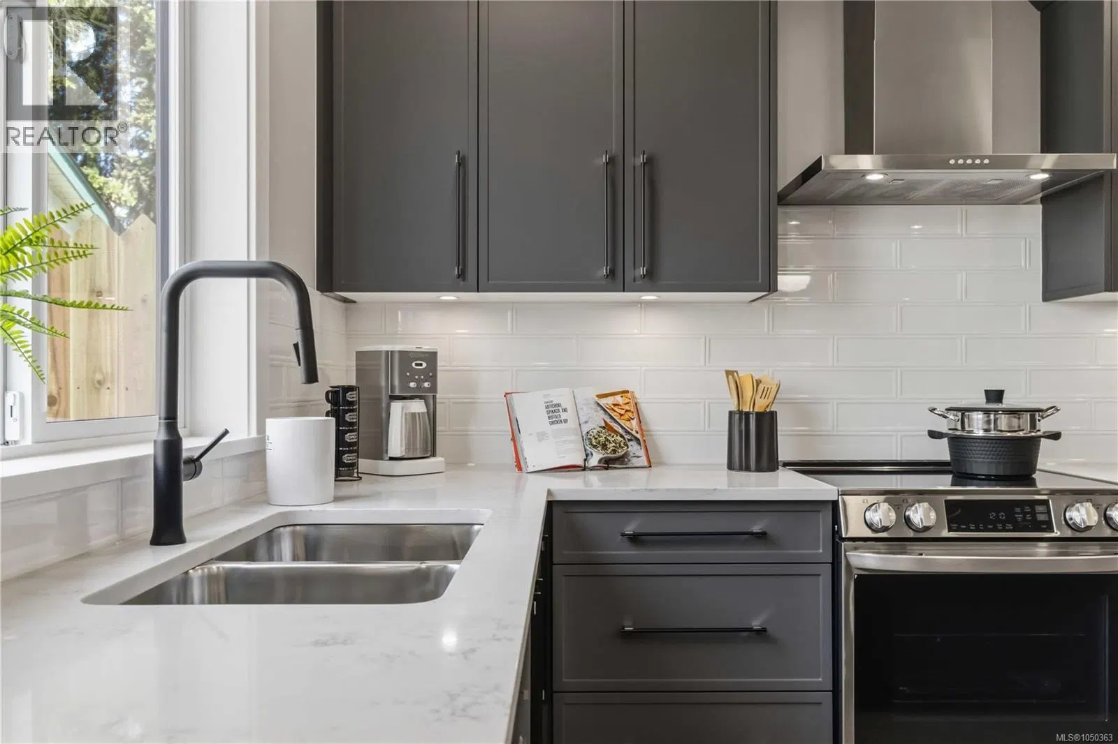 Photo 5 of 33 at #2 – 2312 Orchard Avenue