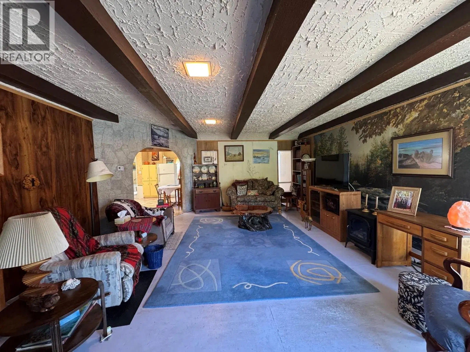 Photo 4 of 16 at 1422 Collett Street