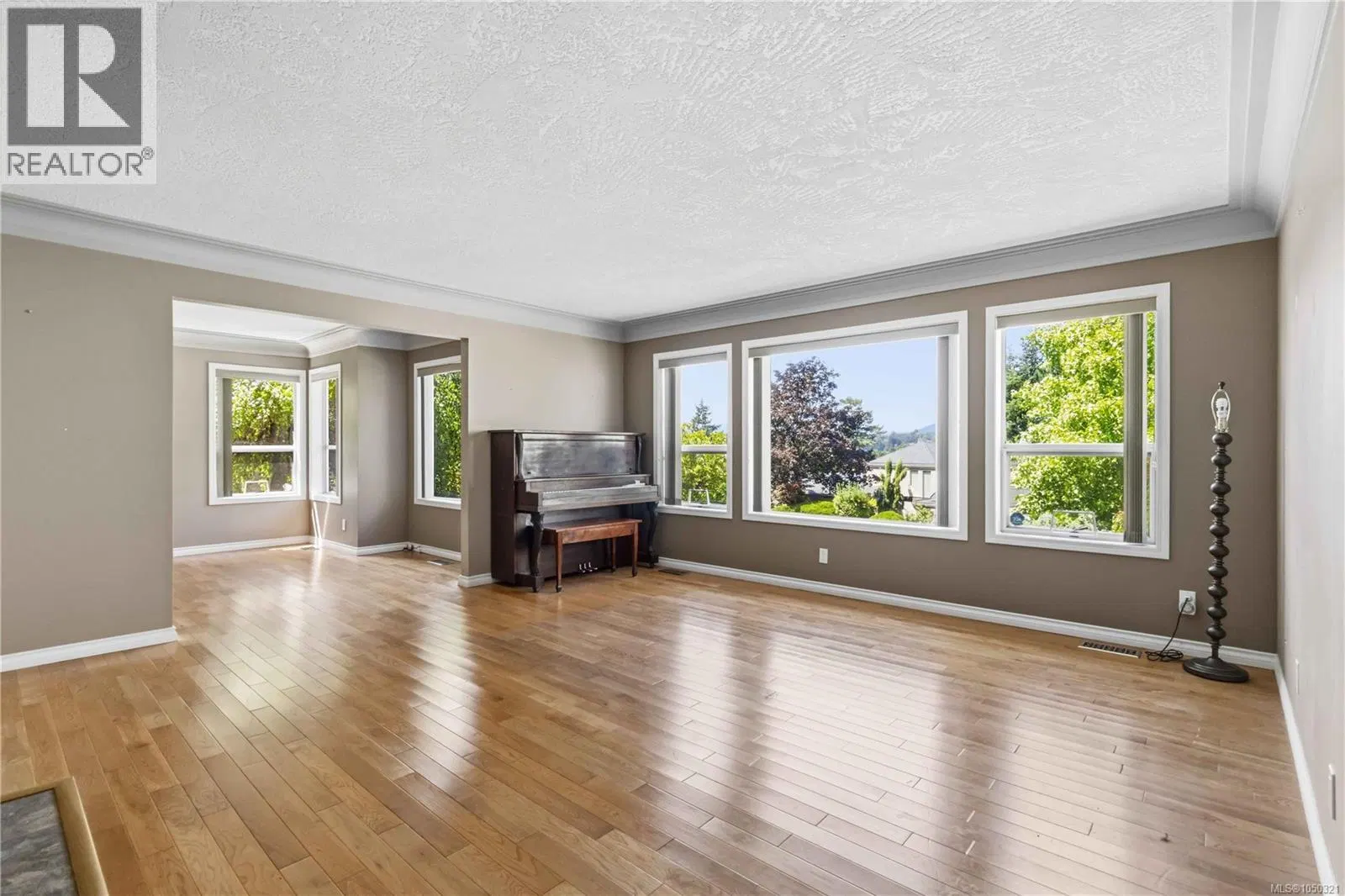Photo 4 of 47 at 4343 Emily Carr Drive