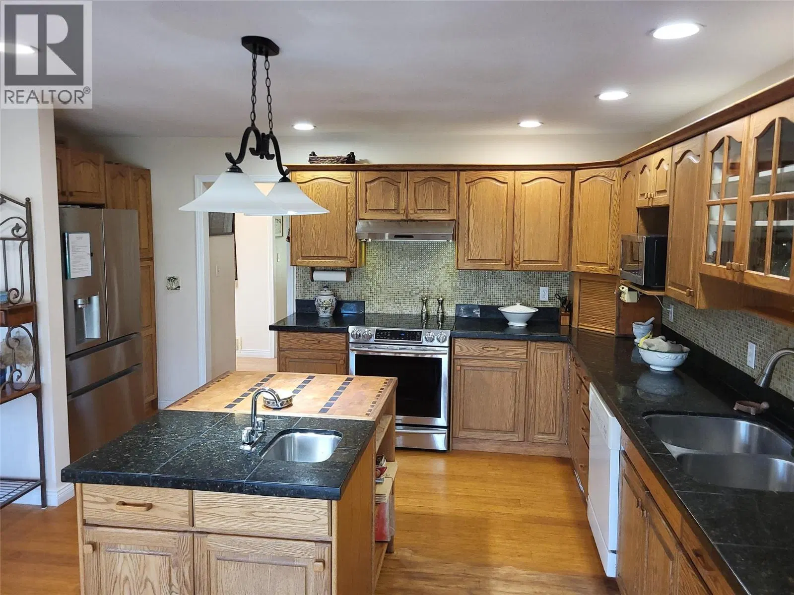 Photo 5 of 50 at 8311 92nd Avenue