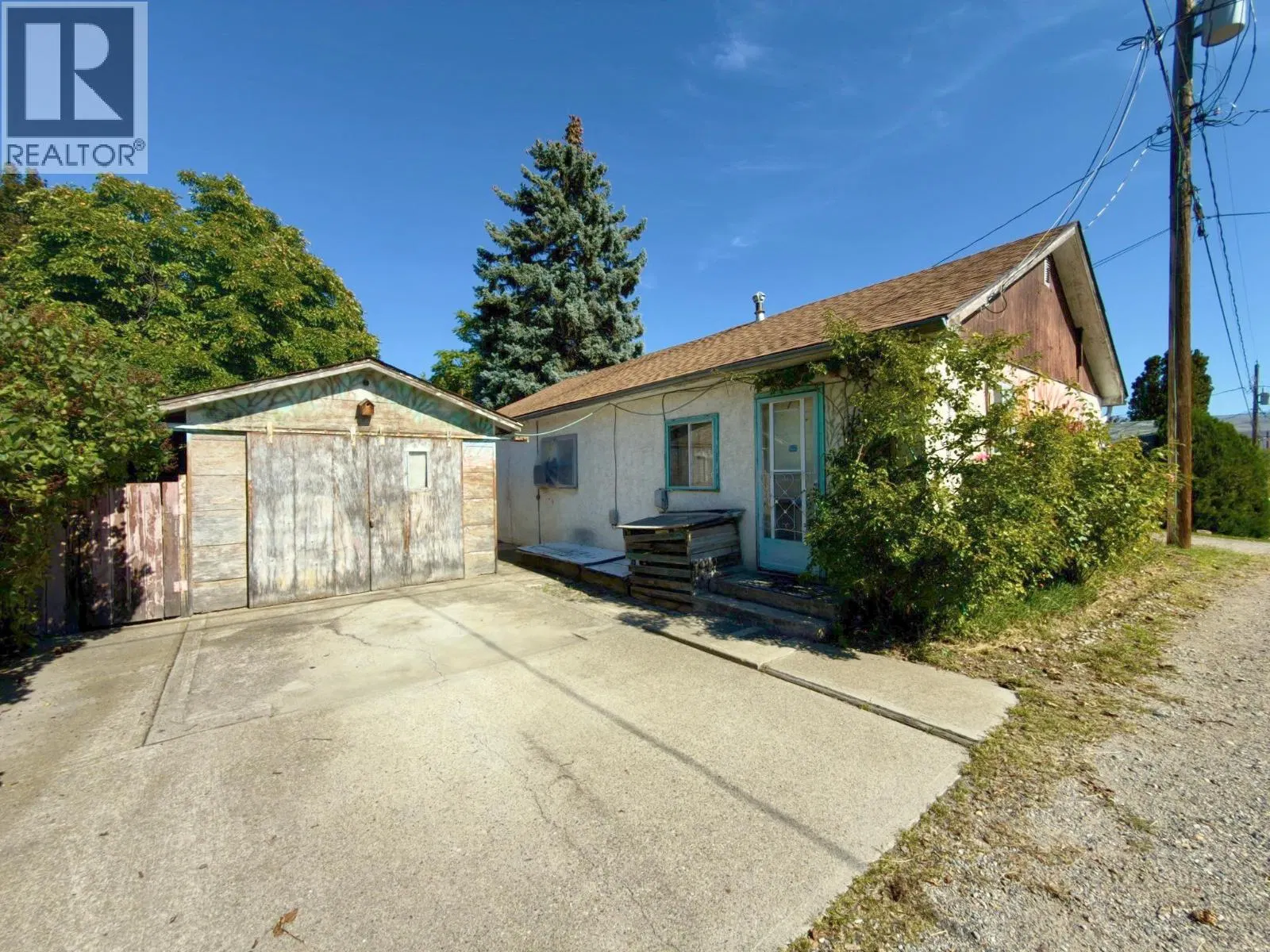 Photo 2 of 49 at 875 Tilton Avenue