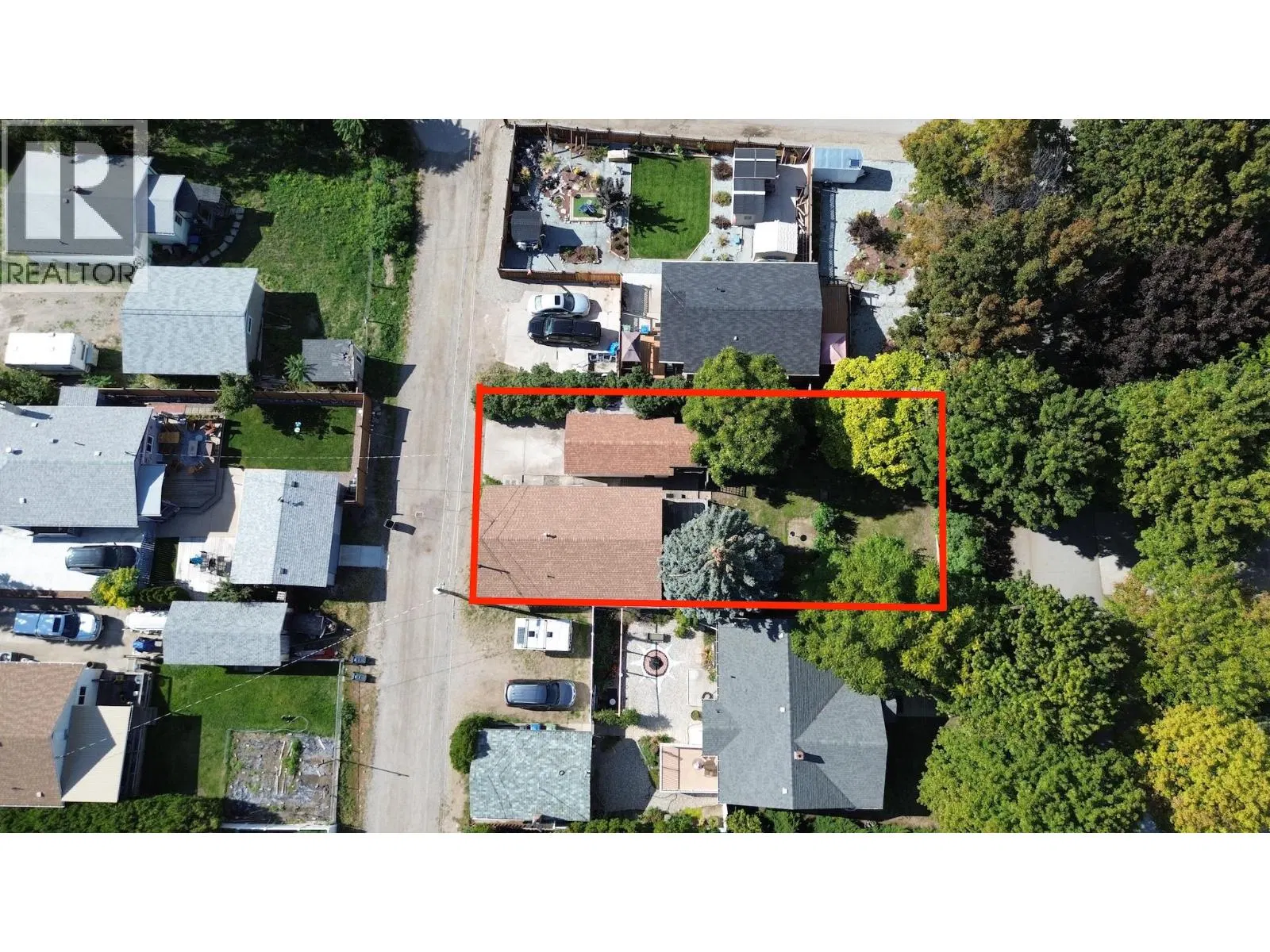 Photo 3 of 49 at 875 Tilton Avenue