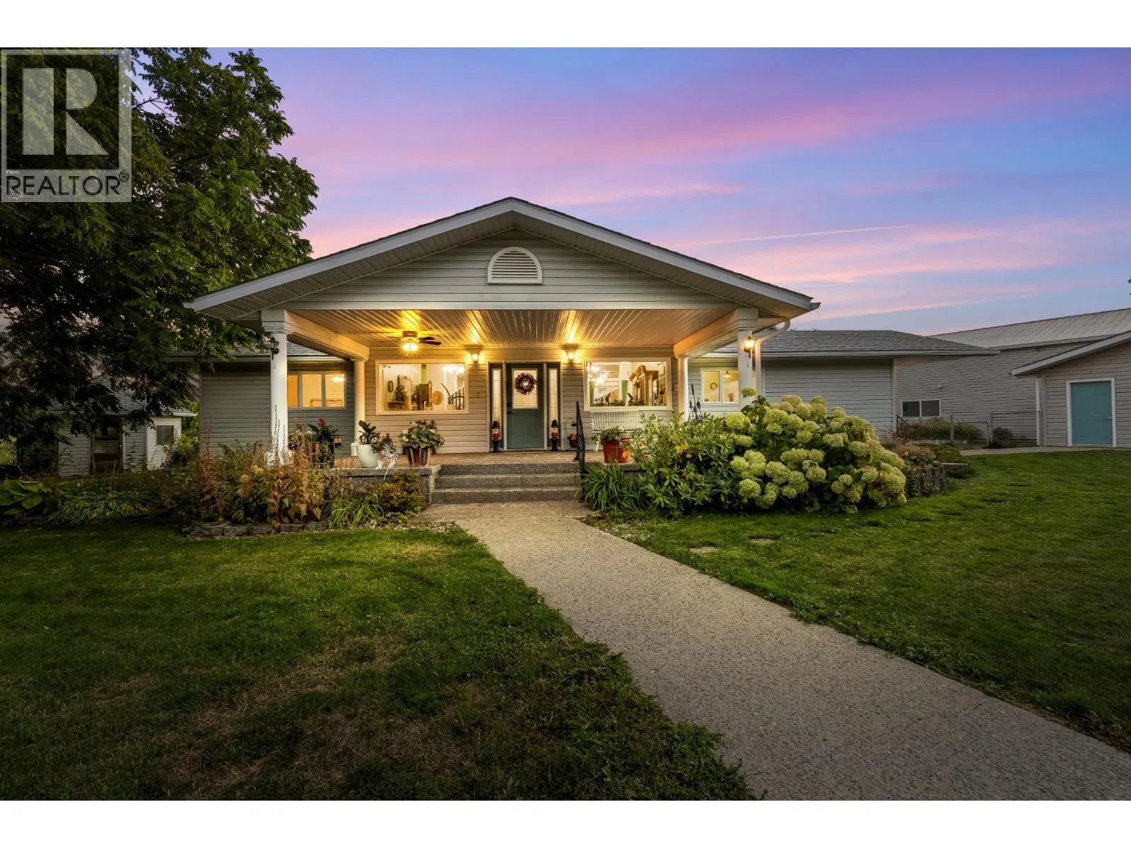 Photo 1 of 65 at 409 33RD Avenue