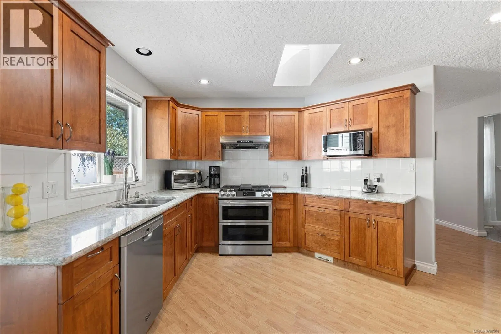 Photo 5 of 30 at 3370 Passage Way