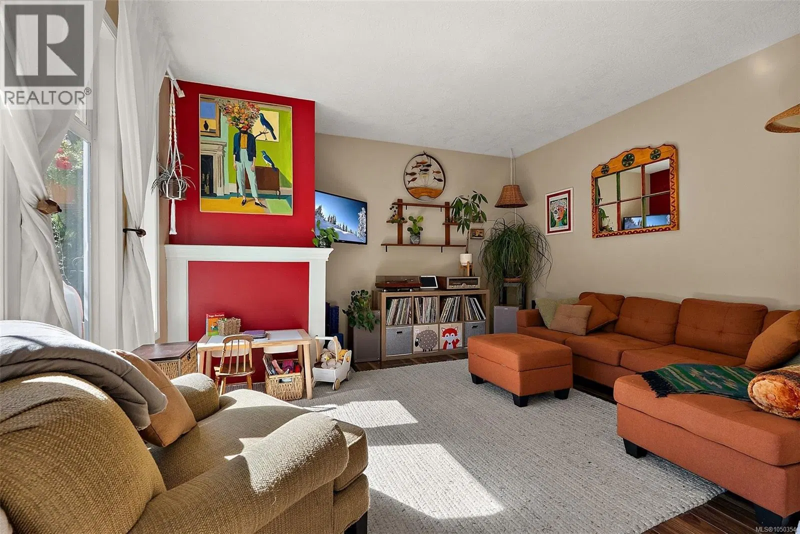 Photo 3 of 29 at 1109 Caledonia Avenue