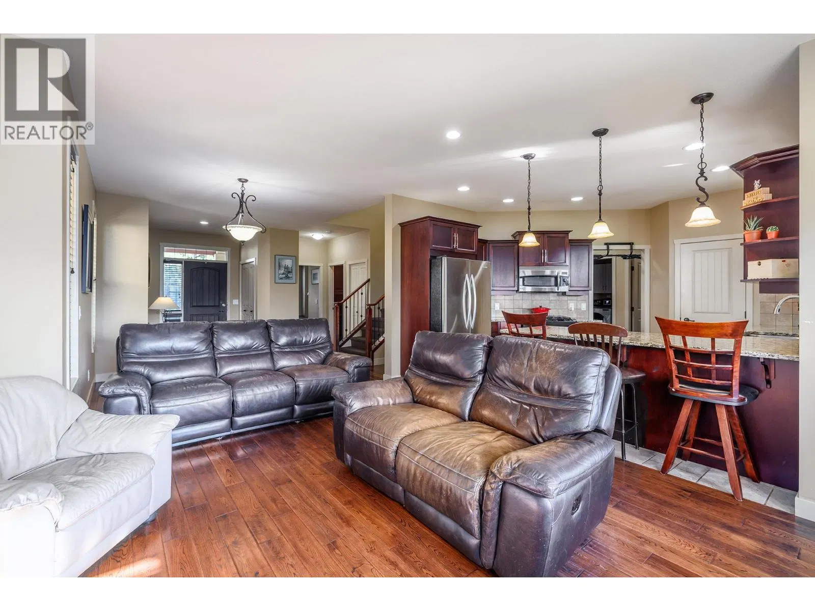Photo 5 of 42 at 1377 Glenview Avenue