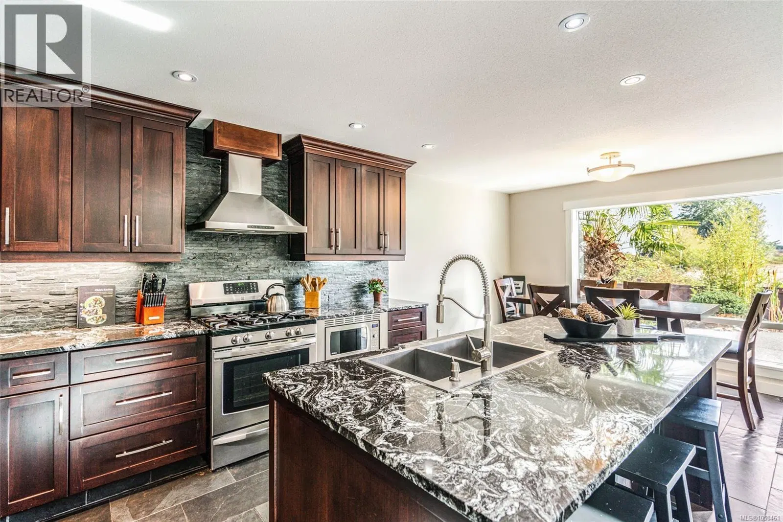 Photo 4 of 55 at 2466 Summerset Road