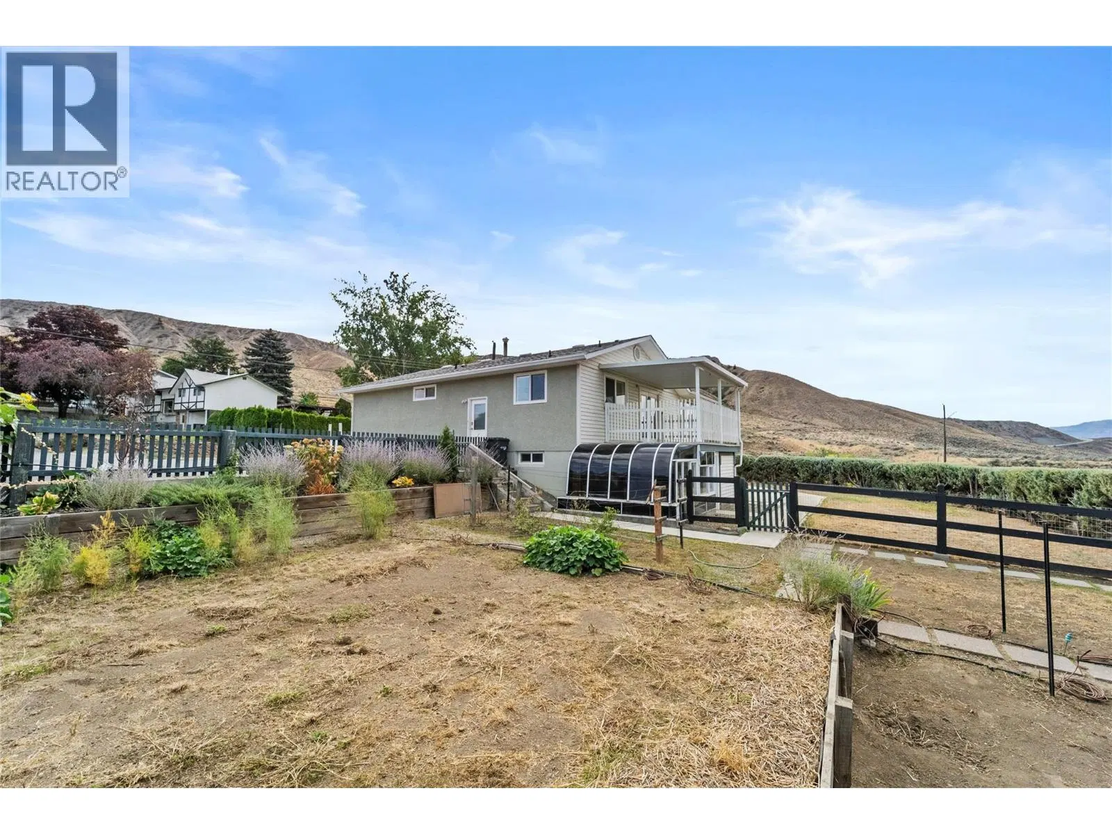 Photo 4 of 38 at 1368 Mesa Vista Drive