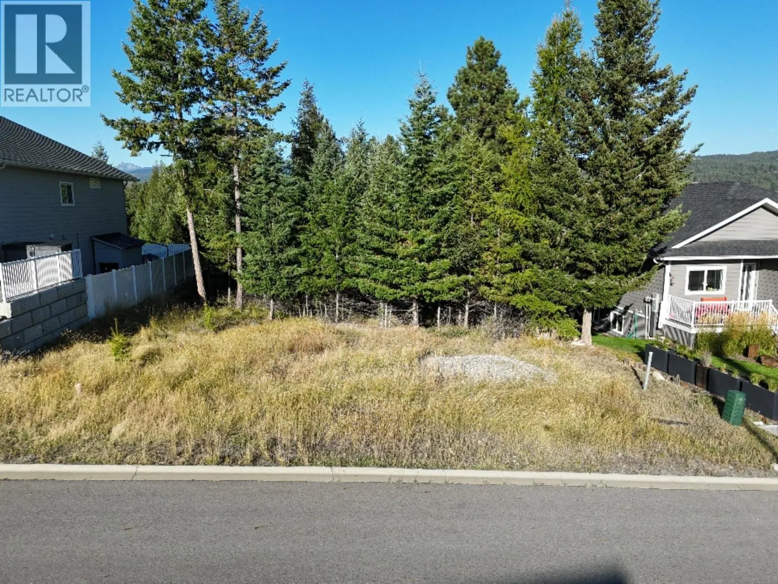 Photo 2 of 6 at 1751 1st Avenue