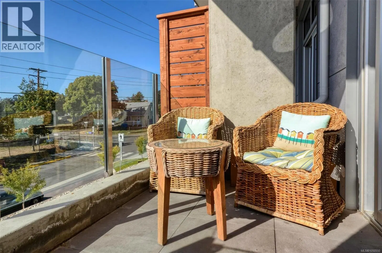 Photo 4 of 26 at #203 – 916 Lyall Street